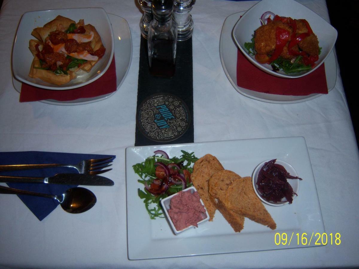 The Rushcart Inn Sowerby Bridge Extérieur photo