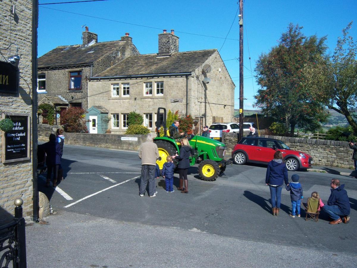 The Rushcart Inn Sowerby Bridge Extérieur photo